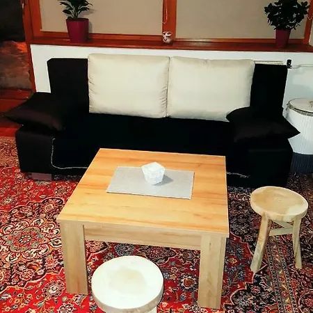 Δωμάτια σε οικογενειακή κατοικία Martin's House Martin